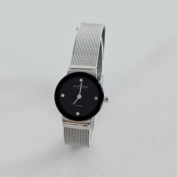 Skagen DIAMONDS Women's Watch! - Picture 1 of 10
